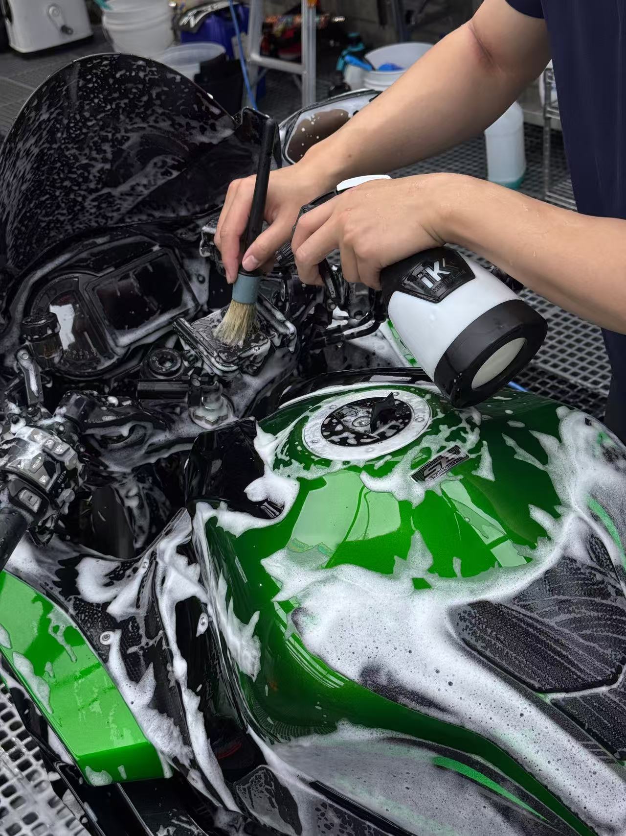 517 GARAGE bike work 1